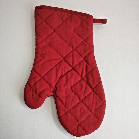 Oven Mitt Glove Cotton 7" x 13" Quilted Red Potholder Pad Mat Christmas Hook - Picture 2 of 7